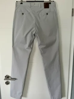 Hellgraue Chino Hose von Joop