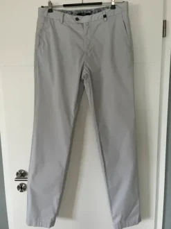 Hellgraue Chino Hose von Joop