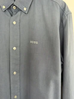 Hemd von Boss in blau/lila in der Größe L/42