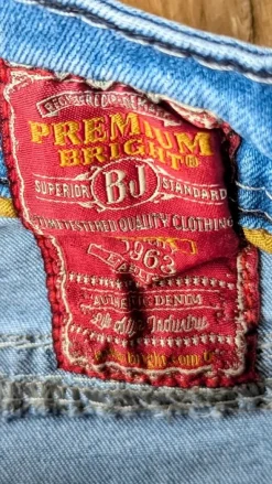 Herren Jeansshorts Mr. Bright – selbst abgeschnitten, lässiger Look