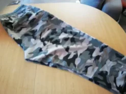 Herrenfreizeithose grau camouflacee