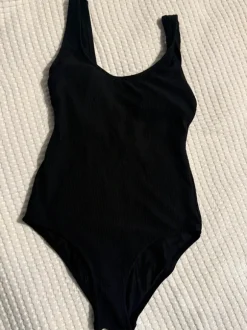 H&M Badeanzug S 36 schwarz