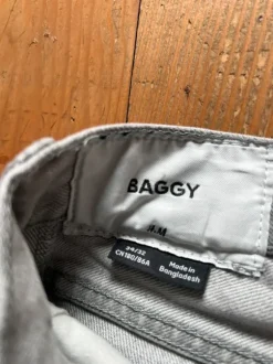 H&M Baggy Jeans Hellgrau 34/32