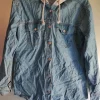 H&M Divided Jeanshemd mit Kaputze