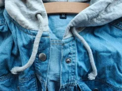 H&M Divided Jeanshemd mit Kaputze