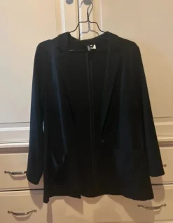 H&M Luftiger Blazer schwarz Gr. 38 – elegant, minimal, Top Zustand