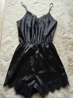 H&M Satin Nachtwäsche Pyjama Jumpsuit