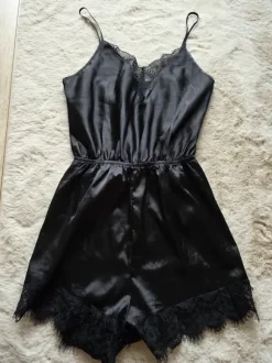 H&M Satin Nachtwäsche Pyjama Jumpsuit