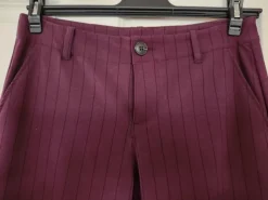 H&M Schlaghose bordo mit schwarzen Nadelstreifen