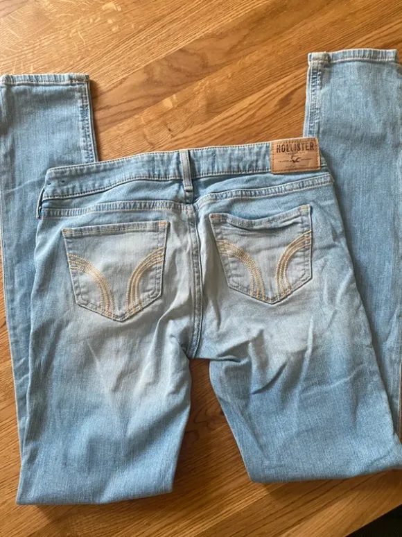 Hollister Jeans (3R/ W26/L31)