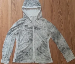 Hoodi mit Glitzeraufschrift