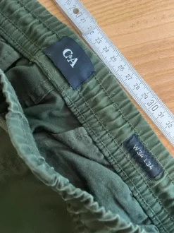 Hose dunkelgrün C&A 34/34