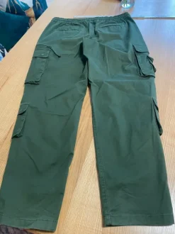 Hose dunkelgrün C&A 34/34