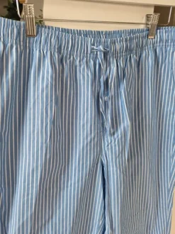 Hose gestreift