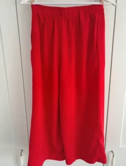 Hose/Culotte mit Schleife