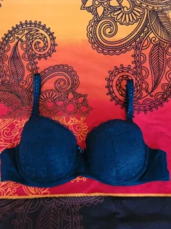 Hunkemöller BH – Schwarz mit Spitze – Größe 80D / 36D