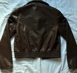 Jacke in Leder Optik
