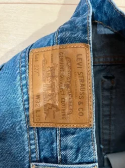 Jeans Bootcut Levi‘s 527 / 32/30