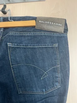 Jeans Gr. 110 Baldesarini, für schlanke große Männer