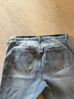 Jeans High Waist / Marke: Bonprix / Größe: 46