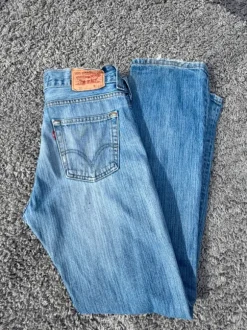 Jeans Levis 506 standard taille W33 L34