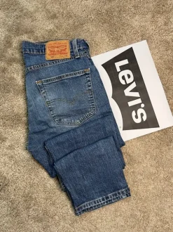 Jeans levis 502 (W31 L30)
