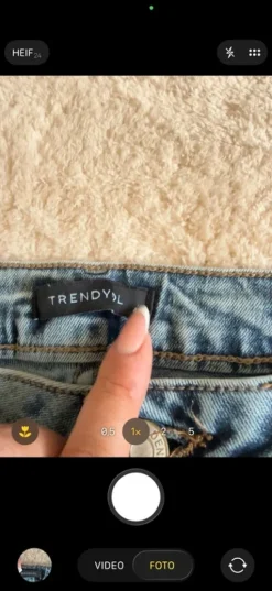 Jeans Short hellblau