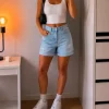 Jeans Shorts hellblau Denim destroyed kurz Hotpants Sommer