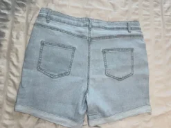 Jeans Shorts hellblau Denim destroyed kurz Hotpants Sommer