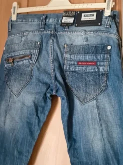 Jeanshose neu