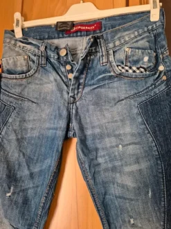 Jeanshose neu