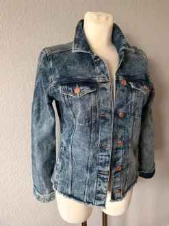 Jeansjacke mit Kupferknöpfen NEU