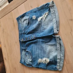 Jeansshorts, Jeans kurz, FB Sister Gr. L