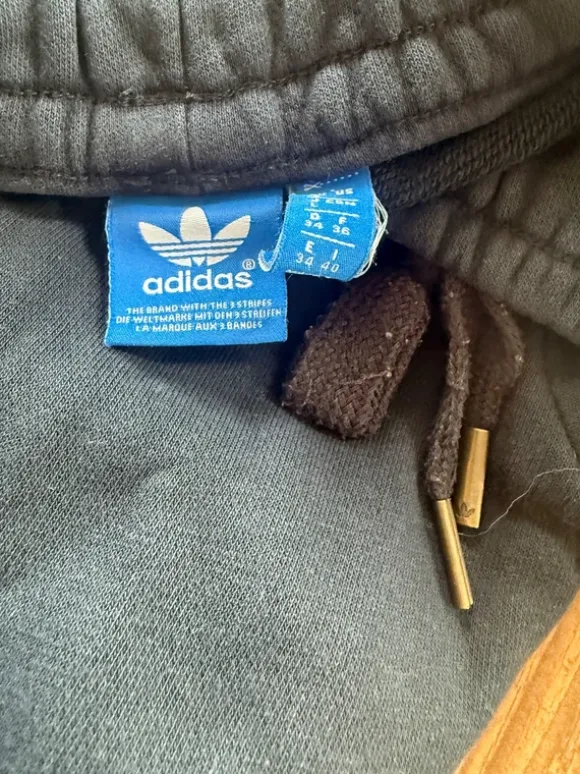 Jogginghose mit Blumenmuster von Adidas