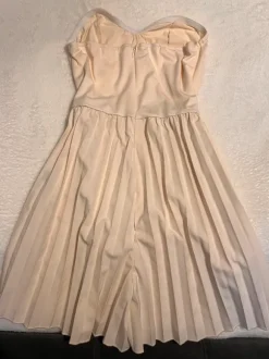 Jumpsuit mit Herzausschnitt Größe 36