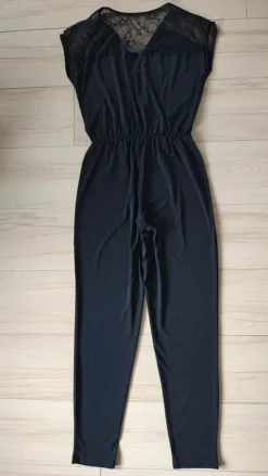 Jumpsuit mit Spitze