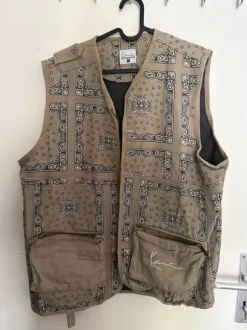 Karl Kani Utility Weste – Bandana Print – Größe L