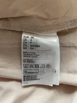 Kleid beige mit V-Ausschnitt