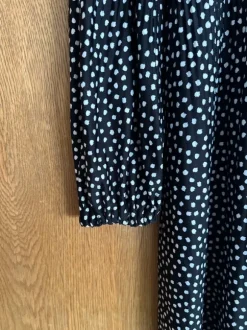 Kleid Punkte schwarz weiß