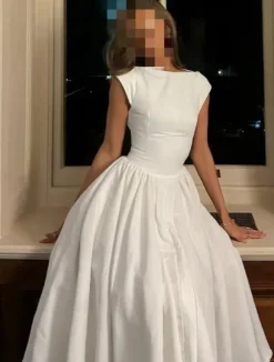 Kleid weiss mit rücken auschnitt / standesamt kleid