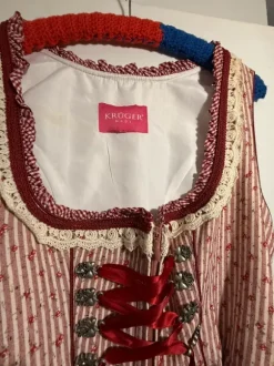 Krüger Dirndl Rot mit Bluse | XL
