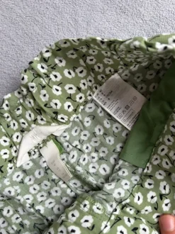 Kurze Blümchen Hose