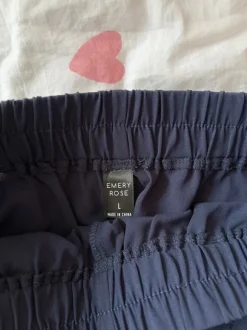 Kurze elegante Hose