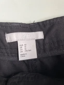 Kurze Hose / Kurze Stoffhose / Culotte / Shorts