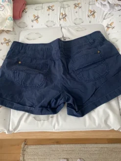 Kurze Hose, blau