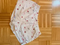 Kurze Hose mit Girldreams Print