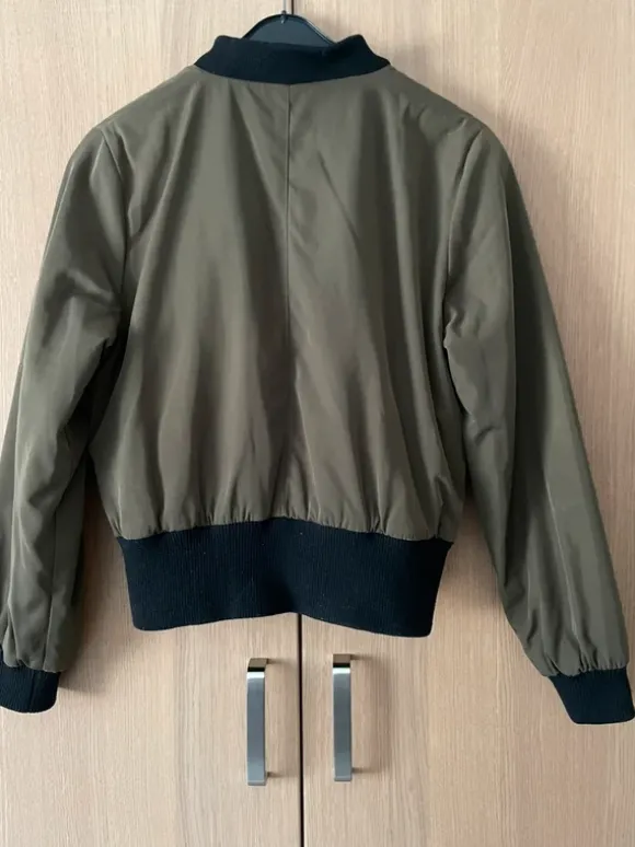 Kurze Jacke/Bomberjacke