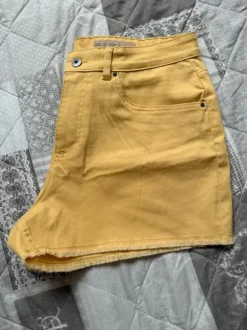 kurze Jeans