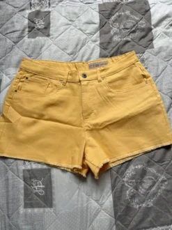 kurze Jeans