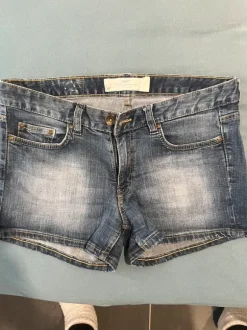 Kurze Jeans